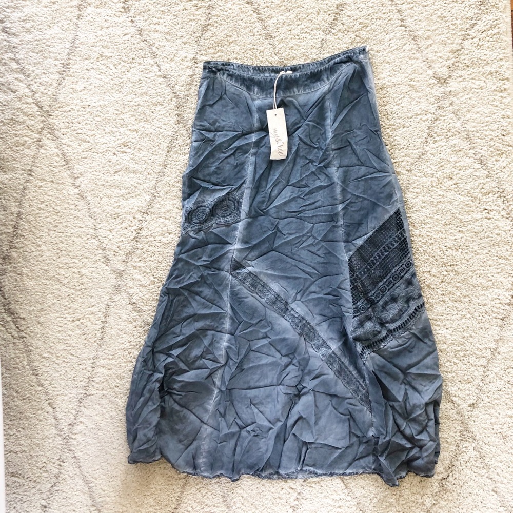 Hem & Thread skirt